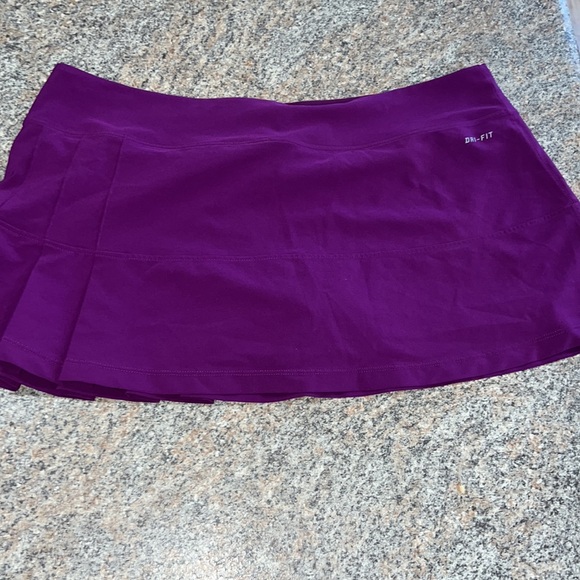 Nike pintuck skort - size large - Picture 7 of 12